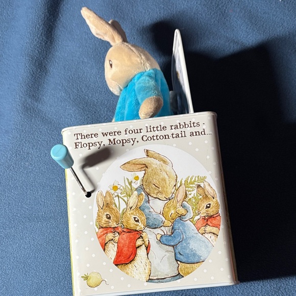 Peter Rabbit Musical Tin Box - Picture 4 of 10